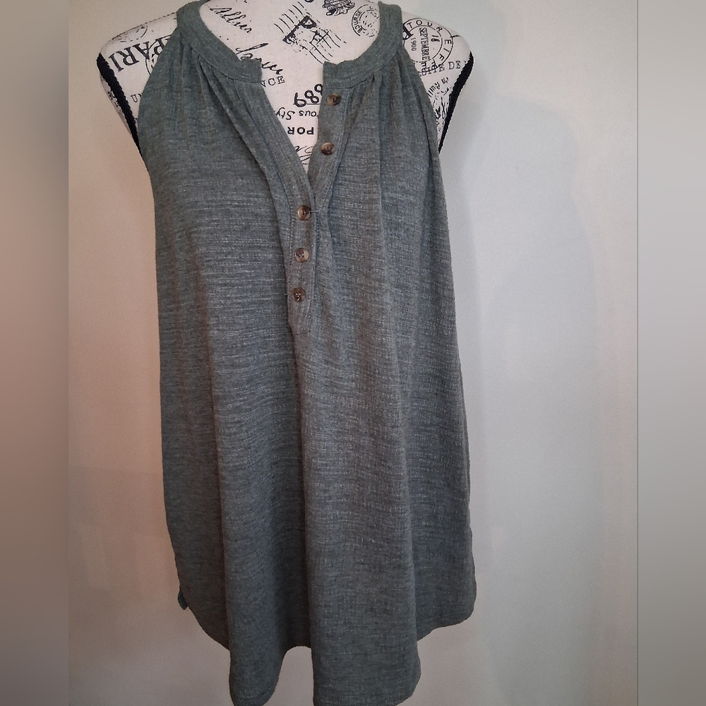 Sleeveless Top Size Large